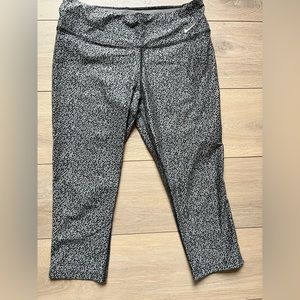 Nike Dry-Fit Size Large exercise pants